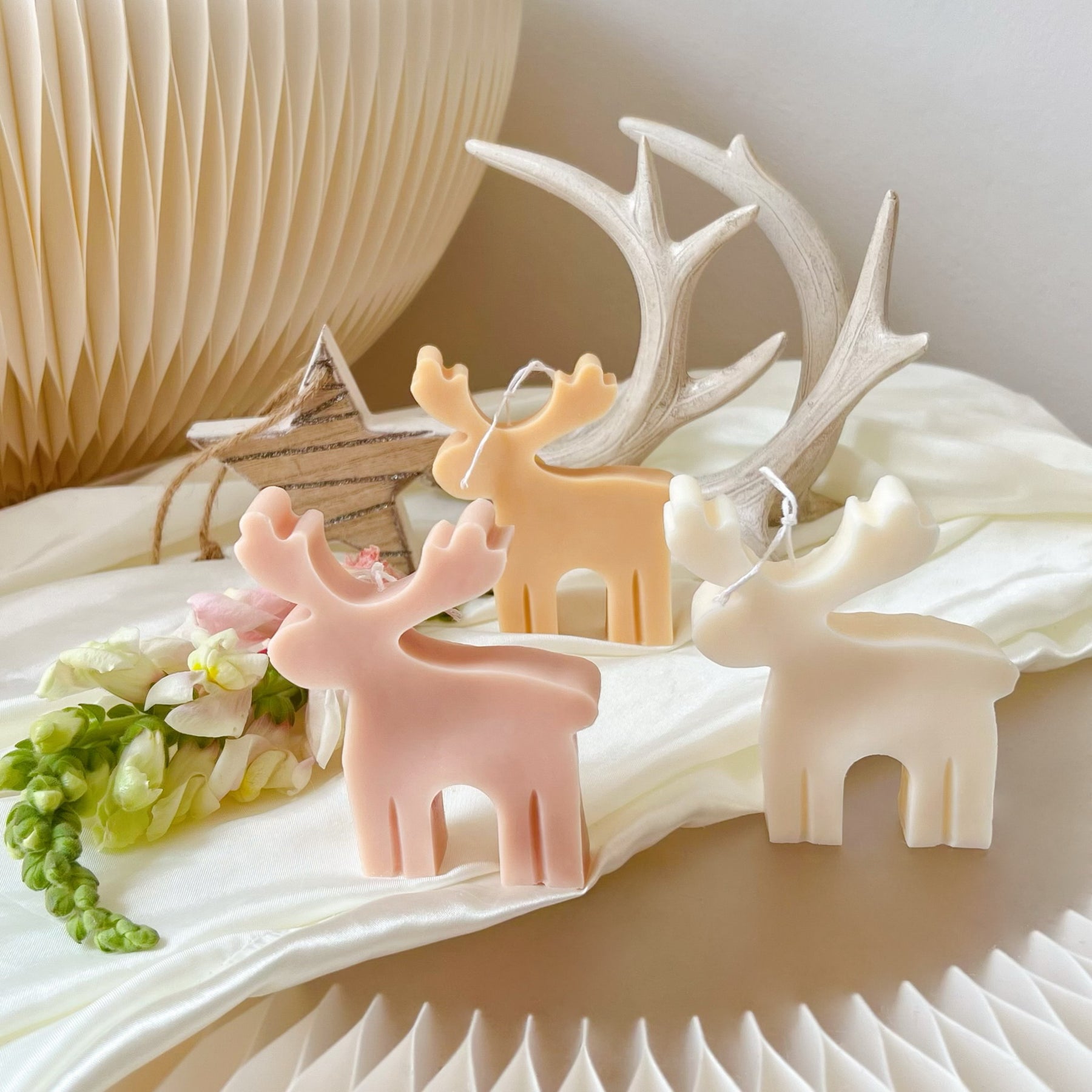 Christmas Gift & Xmas Décor Reindeer Candle - LMJ Candles