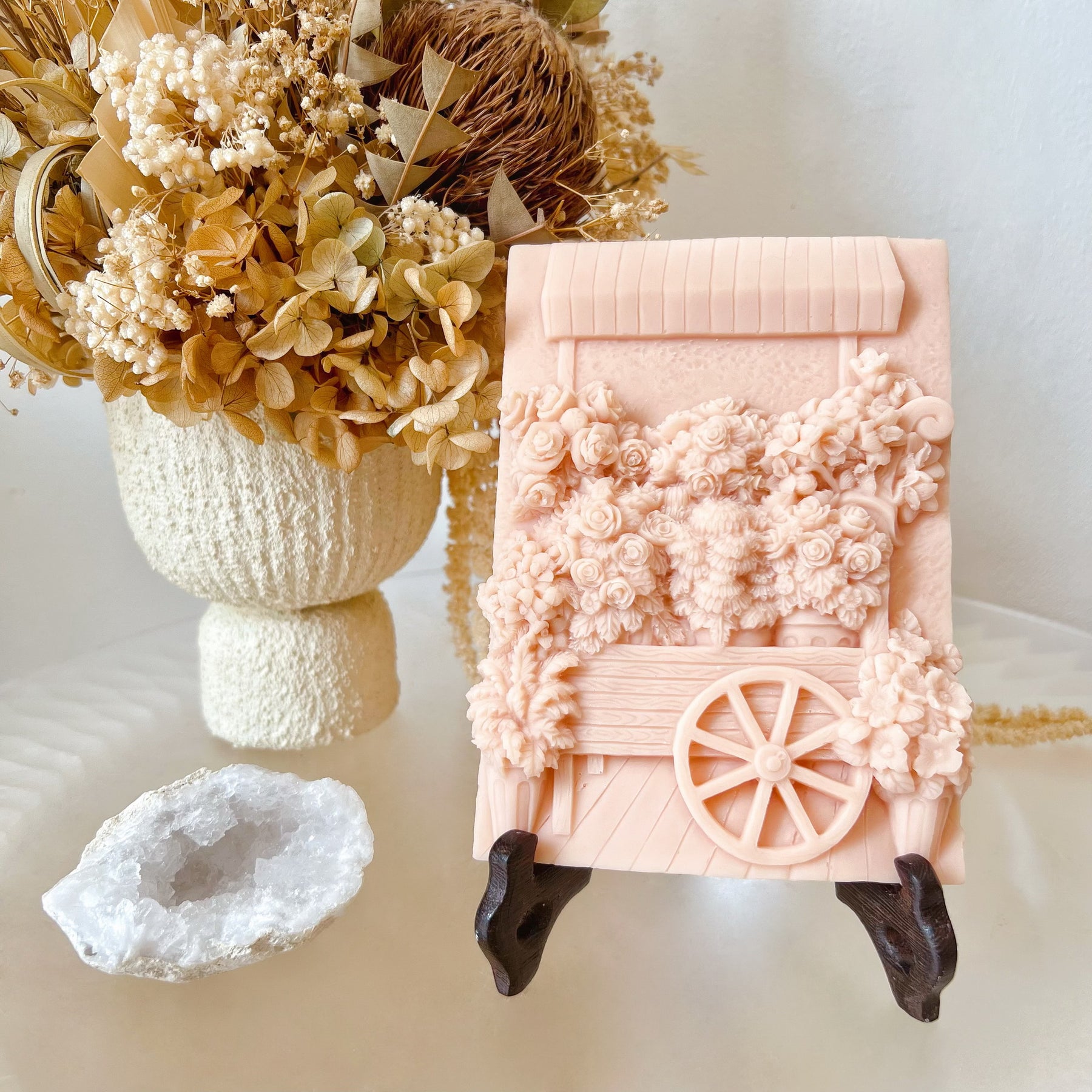 Flower Booth Scented Soy Wax Tablet, Home Décor - LMJ Candles