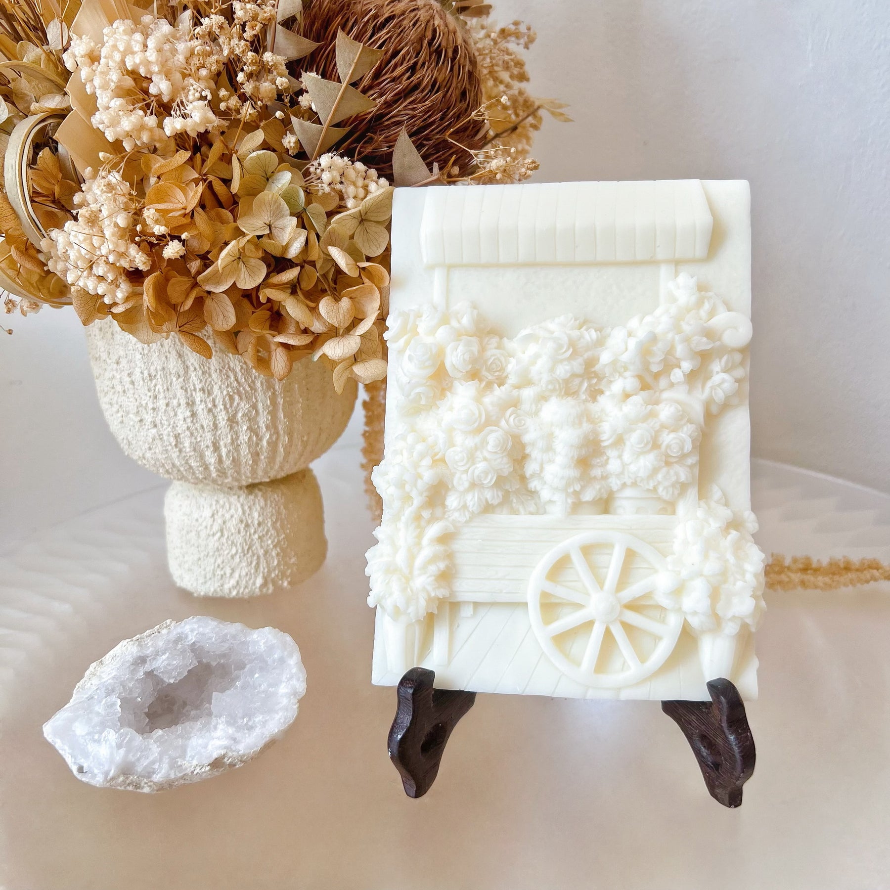 Flower Booth Scented Soy Wax Tablet, Home Décor - LMJ Candles