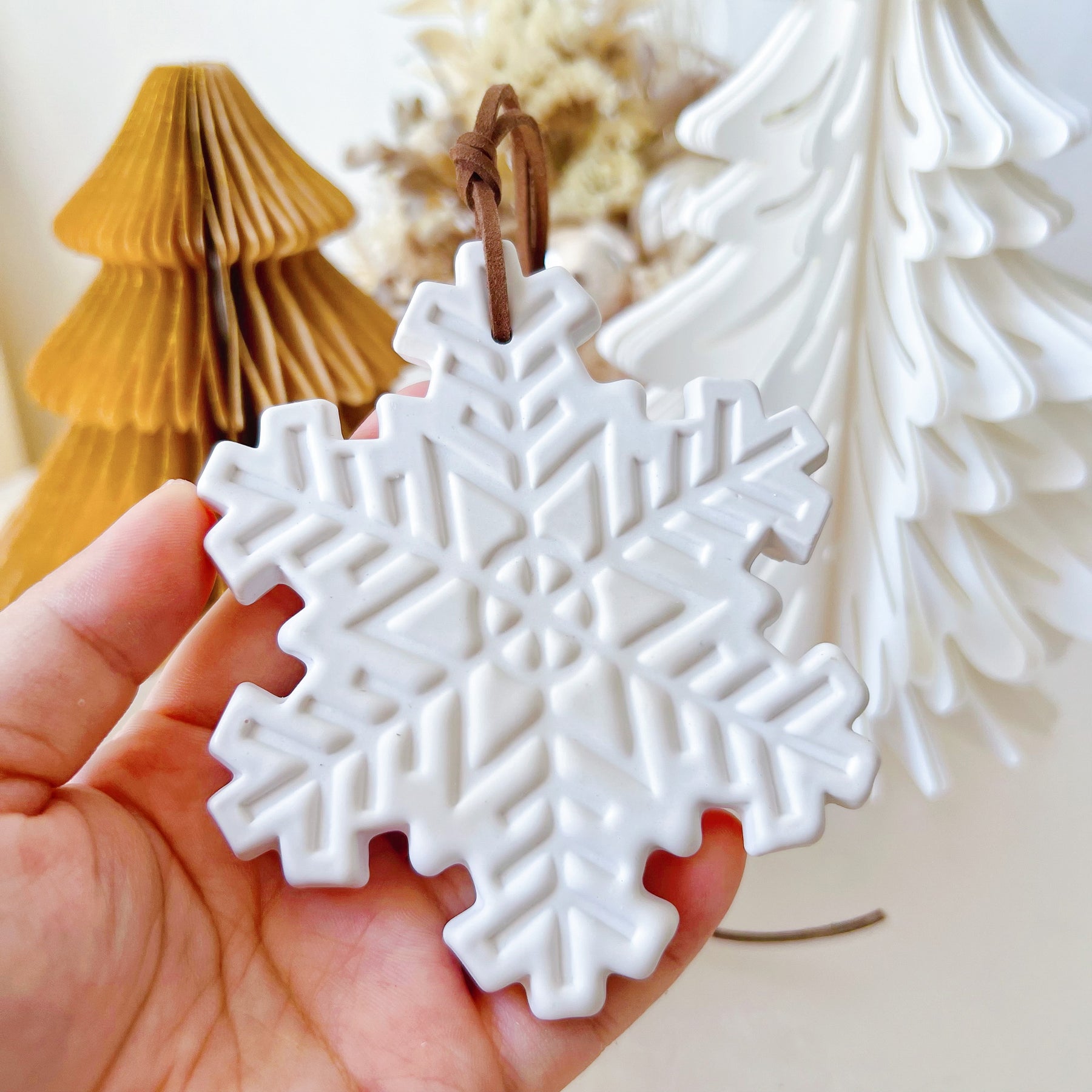 Snowflake Home Hanging Diffuser - Handmade Xmas Gift - LMJ Candles