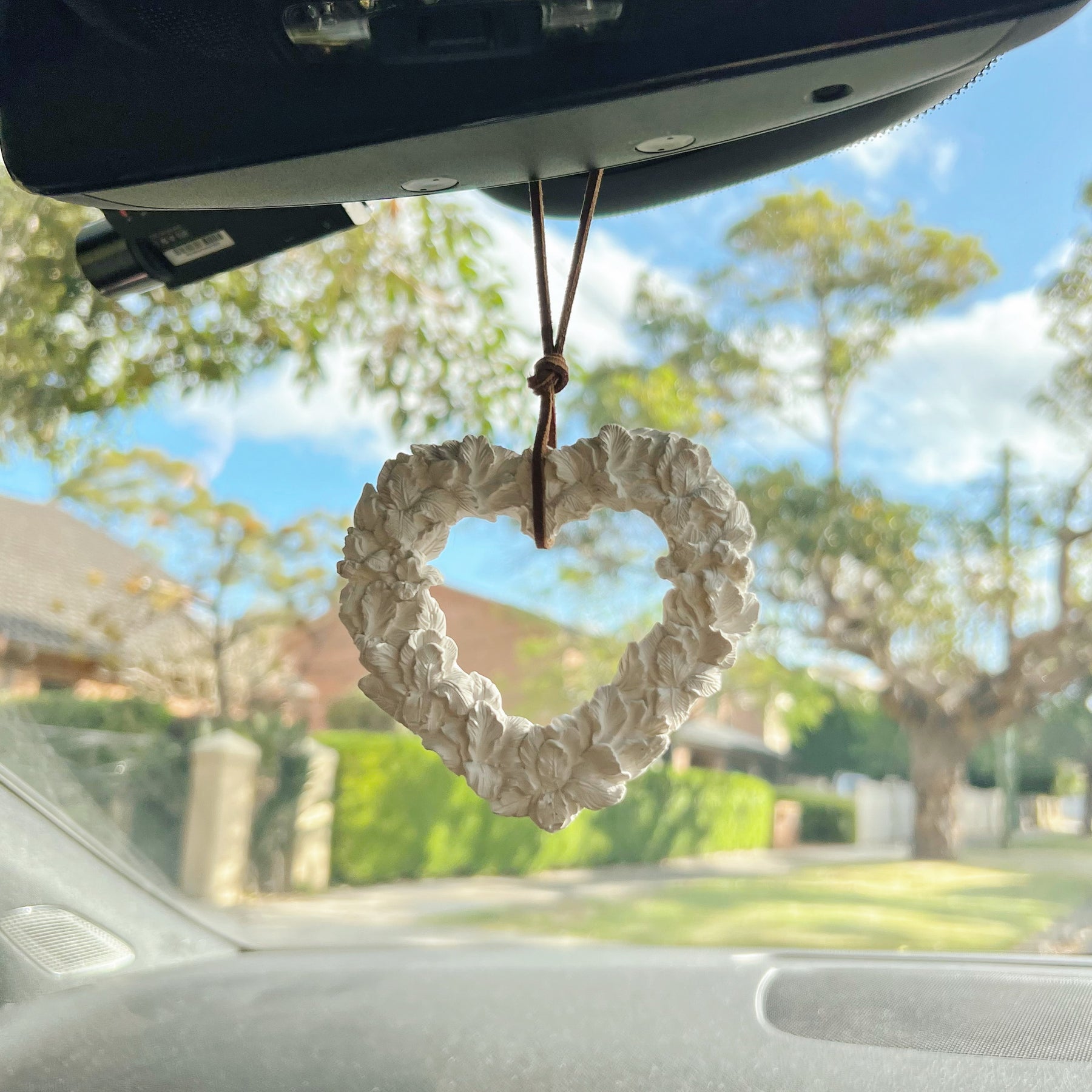 Flower Heart Frame - Car Hanging Diffuser | LMJ Candles