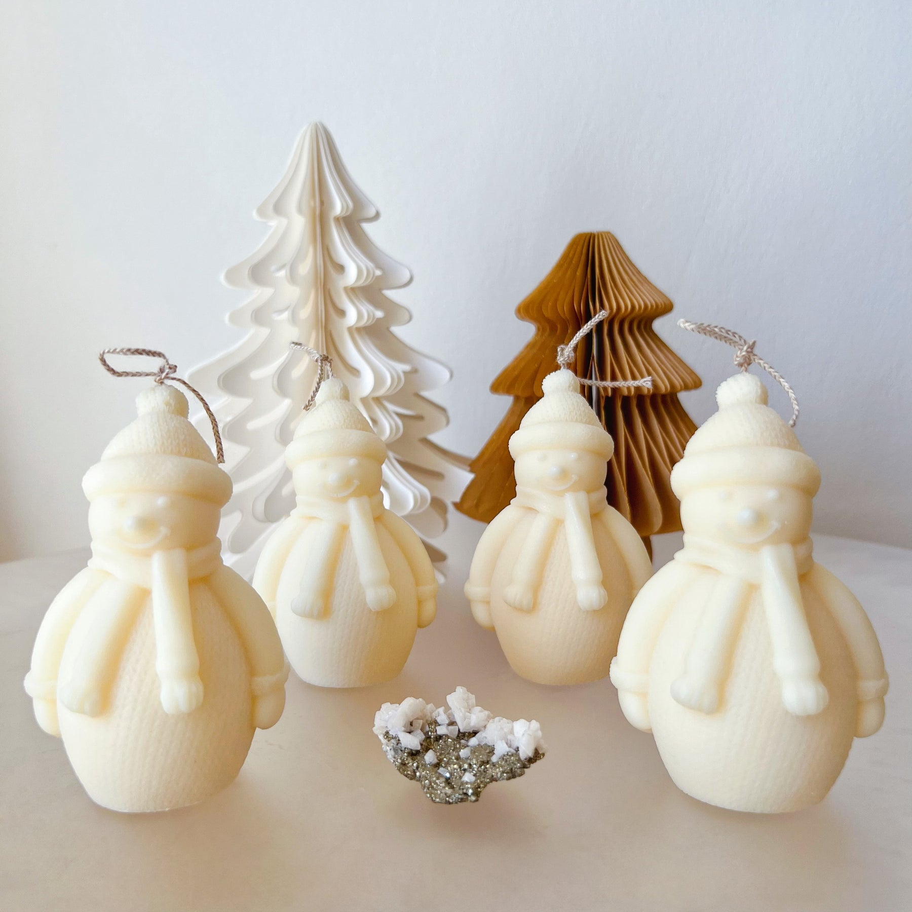 Christmas Gift & Xmas Décor - Snowman Candle - LMJ Candles