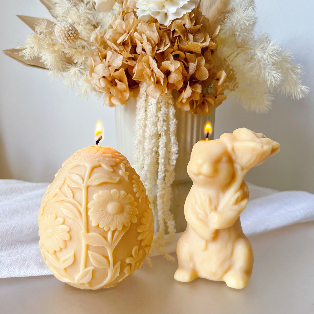 Carved Daisy Egg Scented Soy Candle - Easter Gift & Décor LMJ Candles