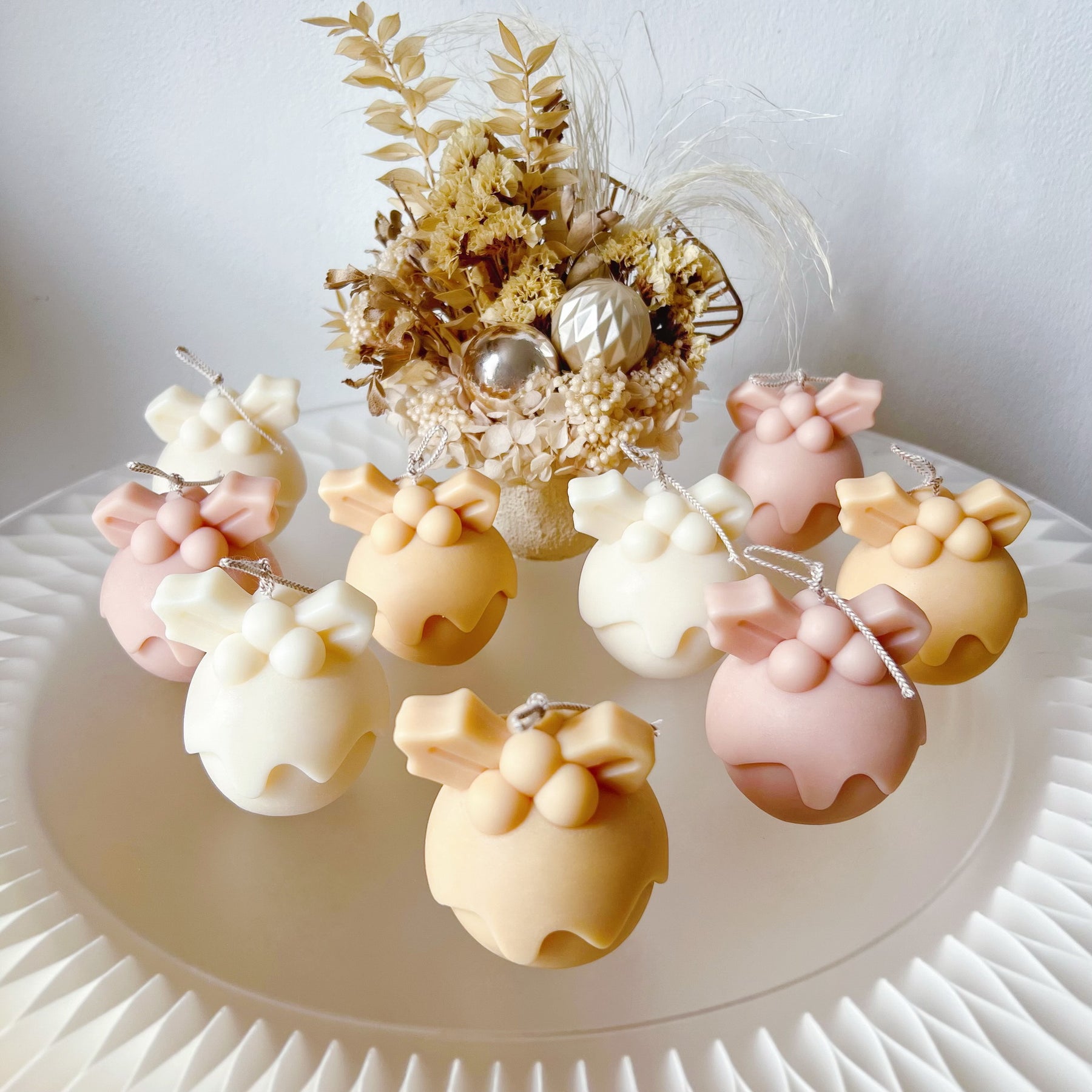 Christmas Bauble Candle, Handmade Christmas Gifts - LMJ Candle