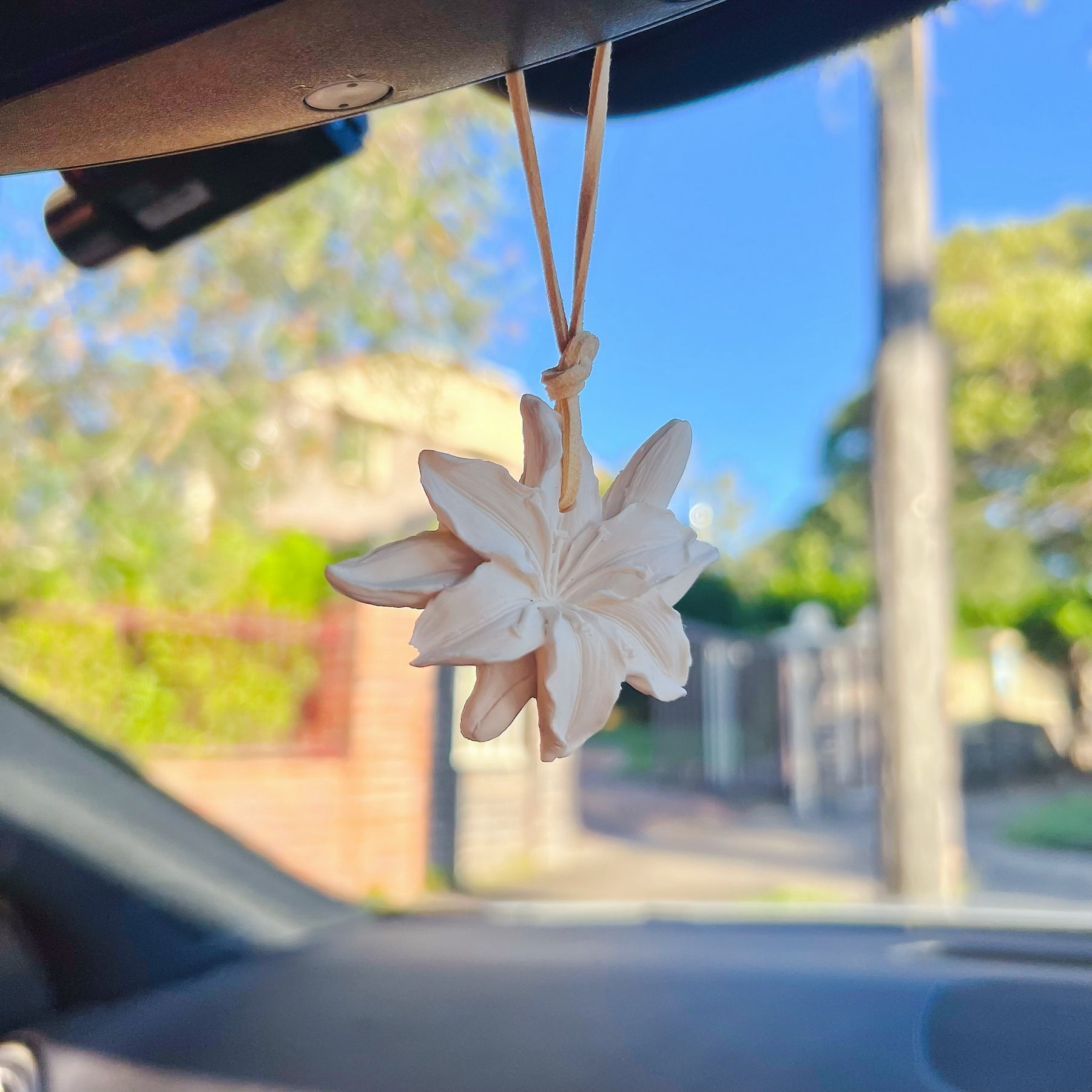 Lily Flower Air Freshener Car Hanging Diffuser | LMJ Candles