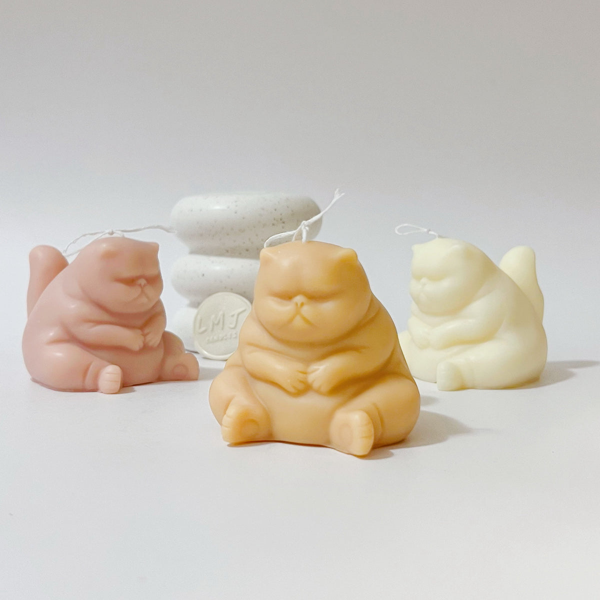 Handmade soy wax animal candles for your home décor. Choose from cute decorative teddy bear candle, cat candle, dog candles, lion candle, monkey candle, bunny candle and more | LMJ Candles