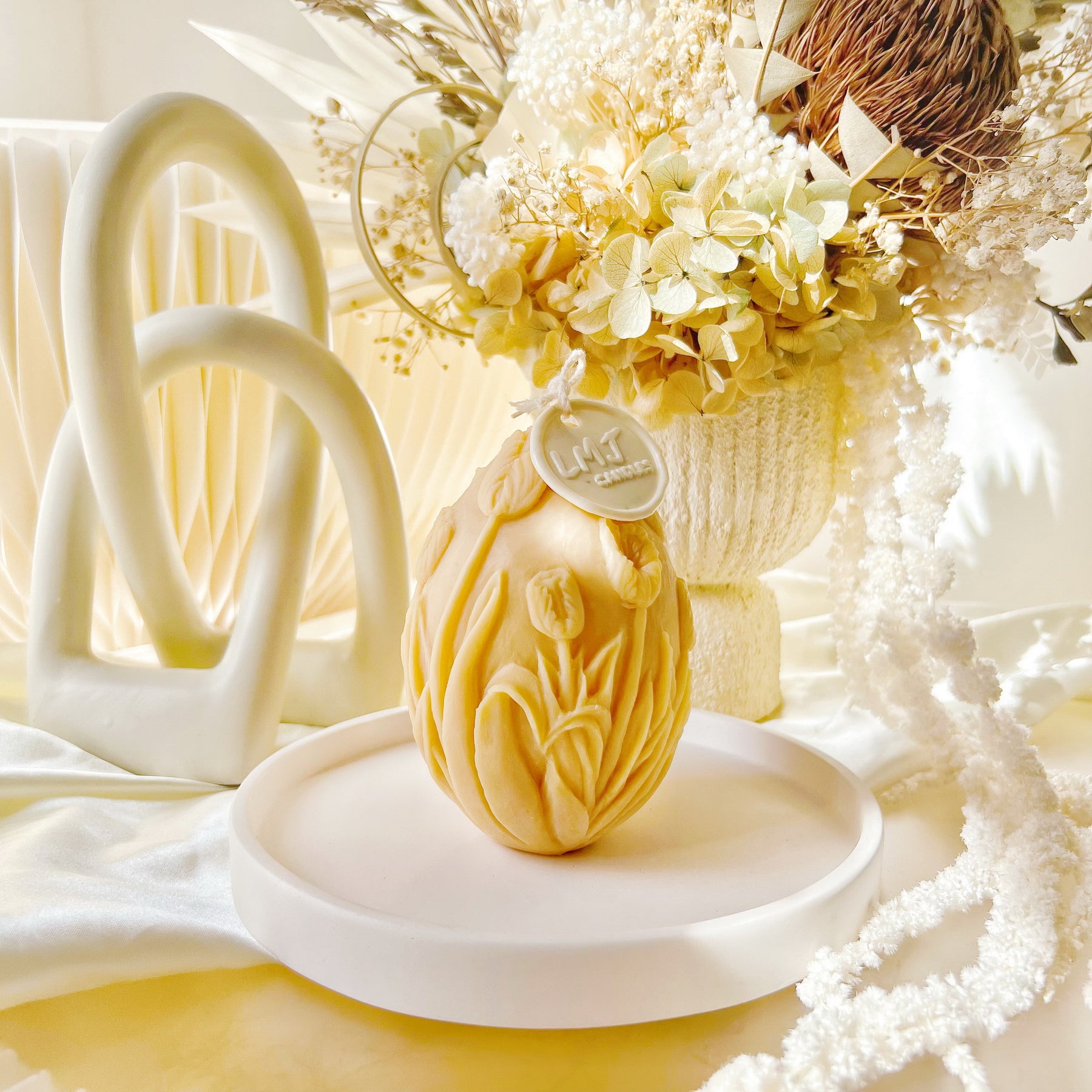 Carved Tulip Egg Scented Soy Candle - LMJ Candles