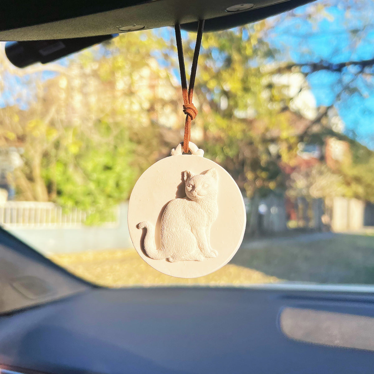 Shorthair Cat - Car Hanging Air Diffuser | LMJ Candles