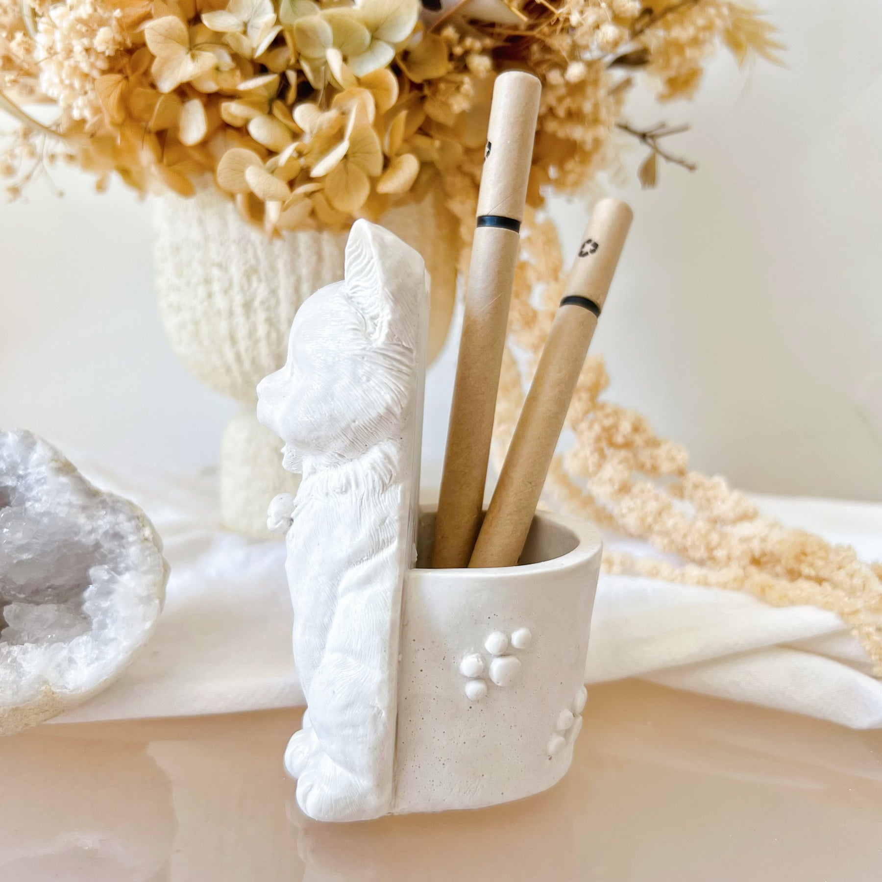 Handcrafted Cute Cat Pen Holder - LMJ Candles