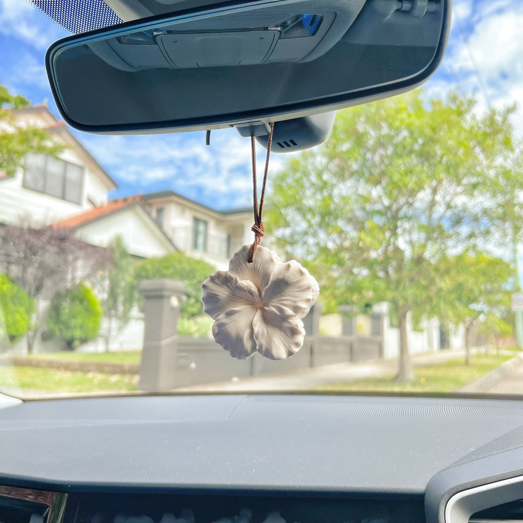 Hibiscus Air Freshener - Car Hanging Diffuser | LMJ Candles
