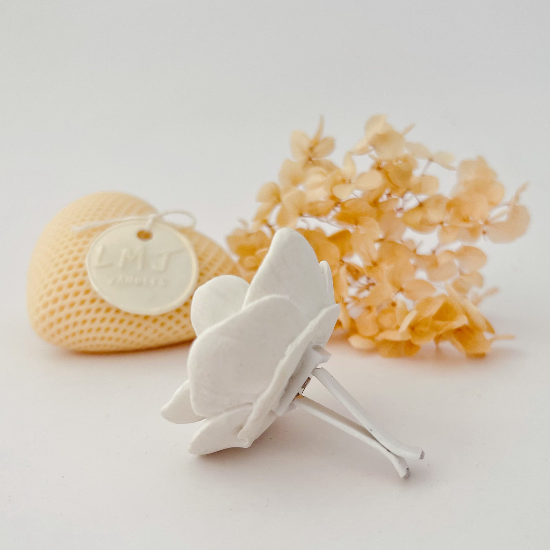 Camellia Car Air Freshener - Car Vent Clip | LMJ Candles