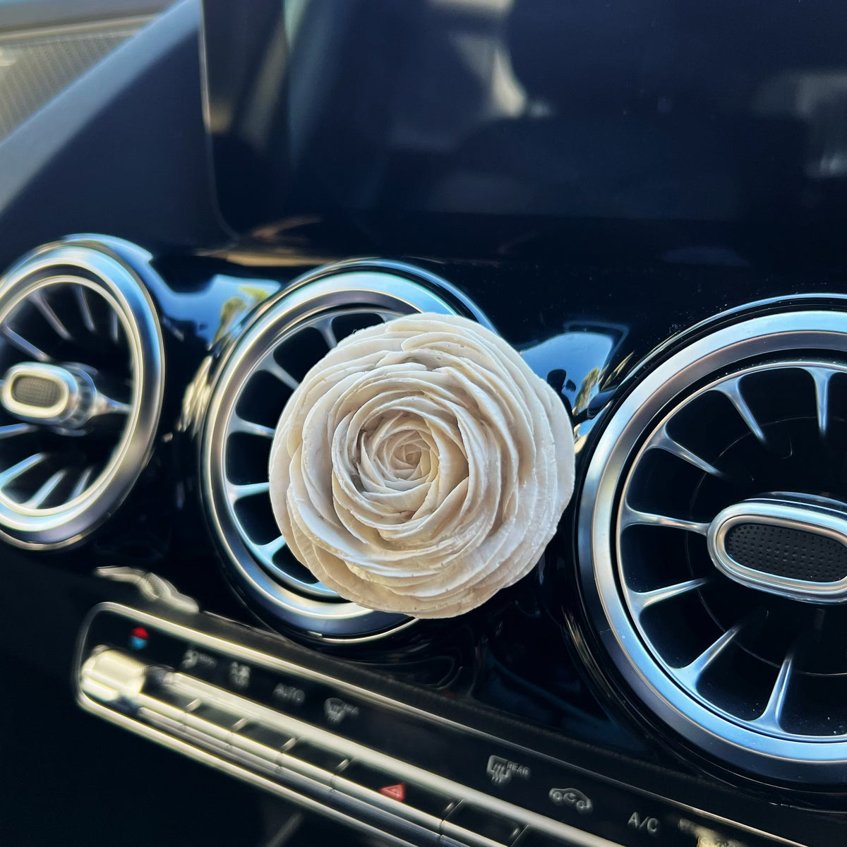 Ranunculus Air Freshener - Car Vent Clip | LMJ Candles