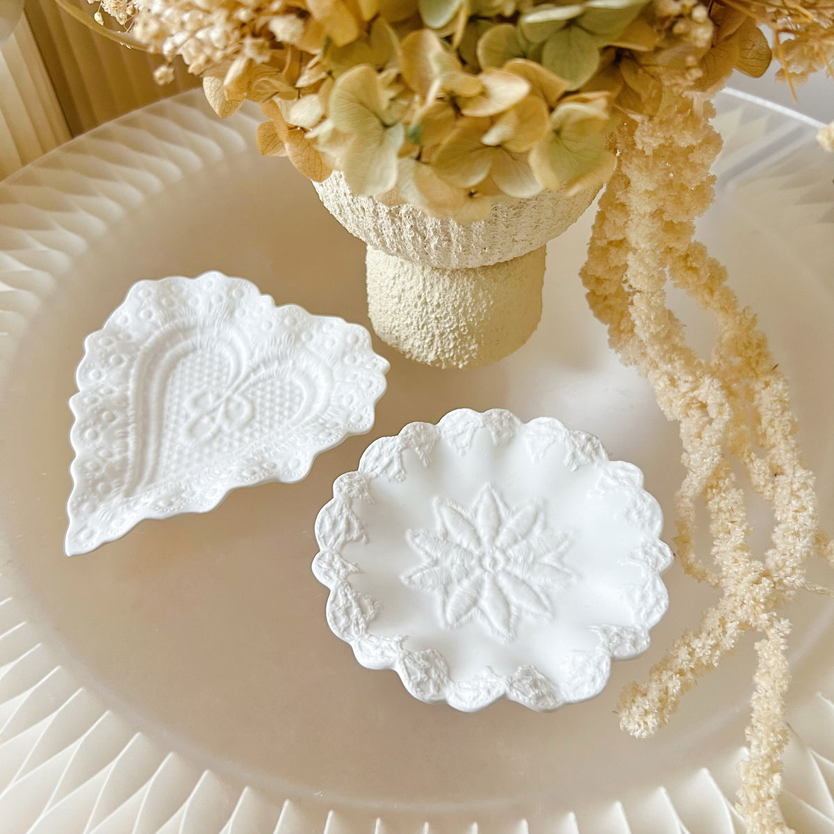 Handmade Vintage Round And Heart Shaped Decorative Tray LMJ Candles