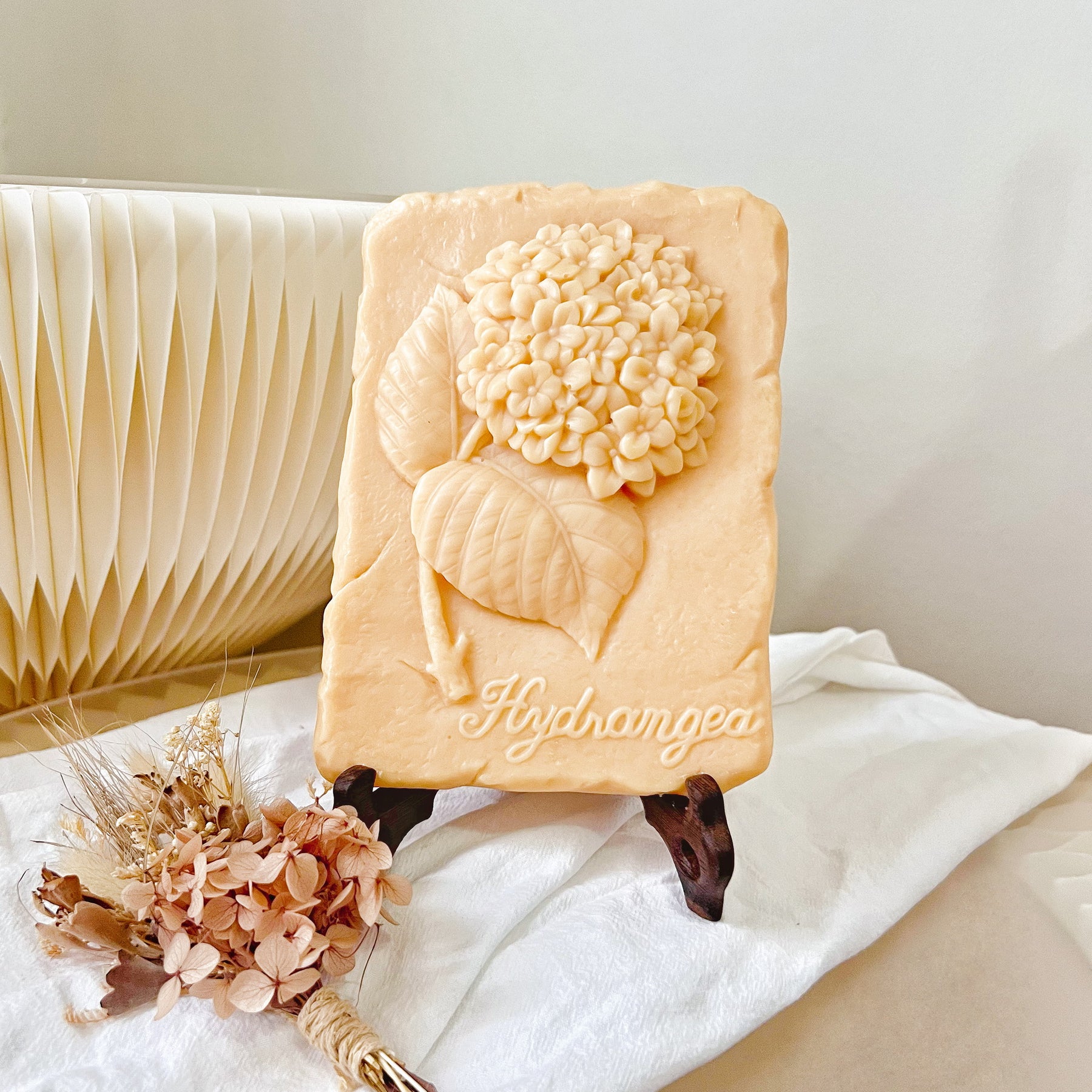Carved Flower Scented Soy Wax Tablet | LMJ Candles