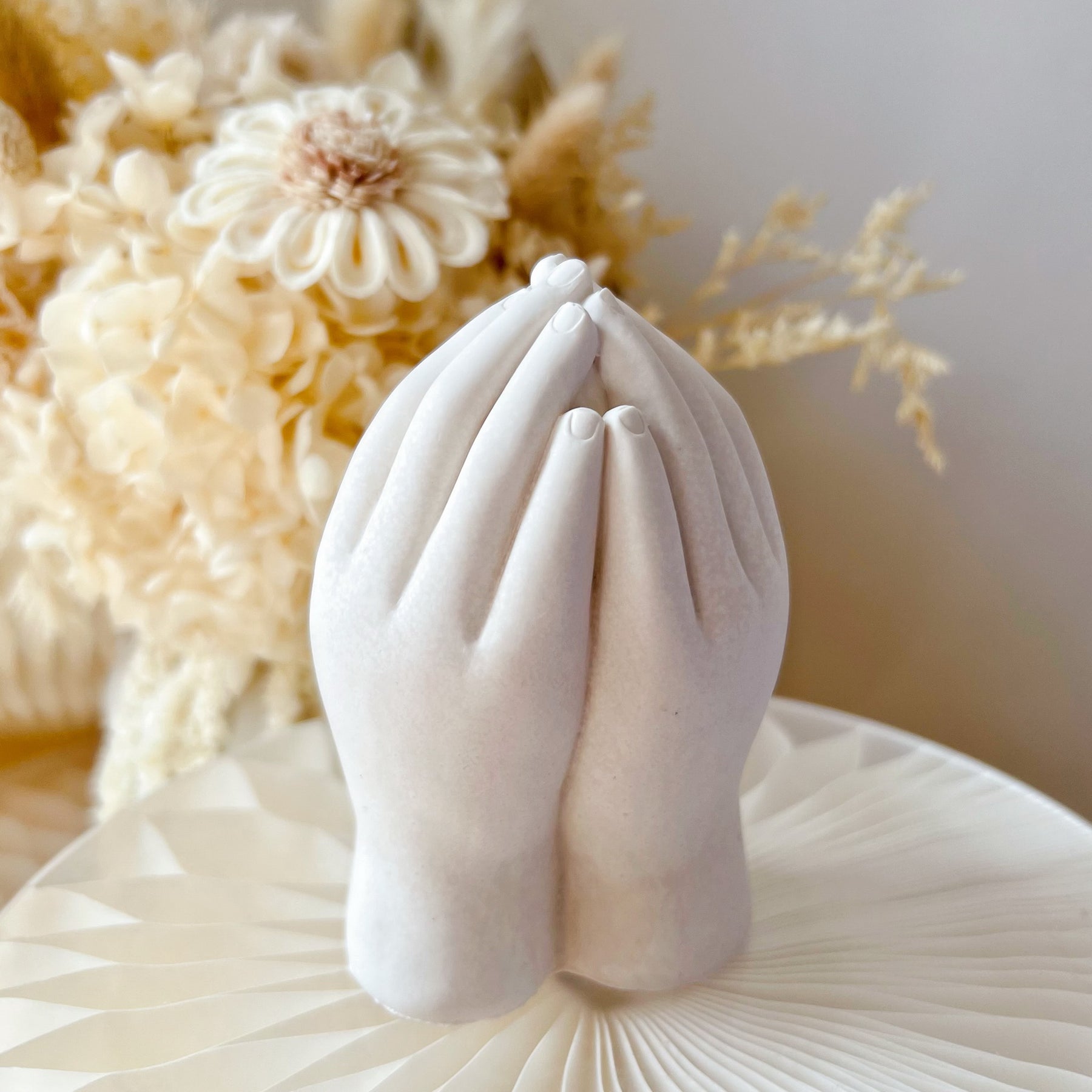 Handcrafted Angel In Mother's Hands Home Décor | LMJ Candles