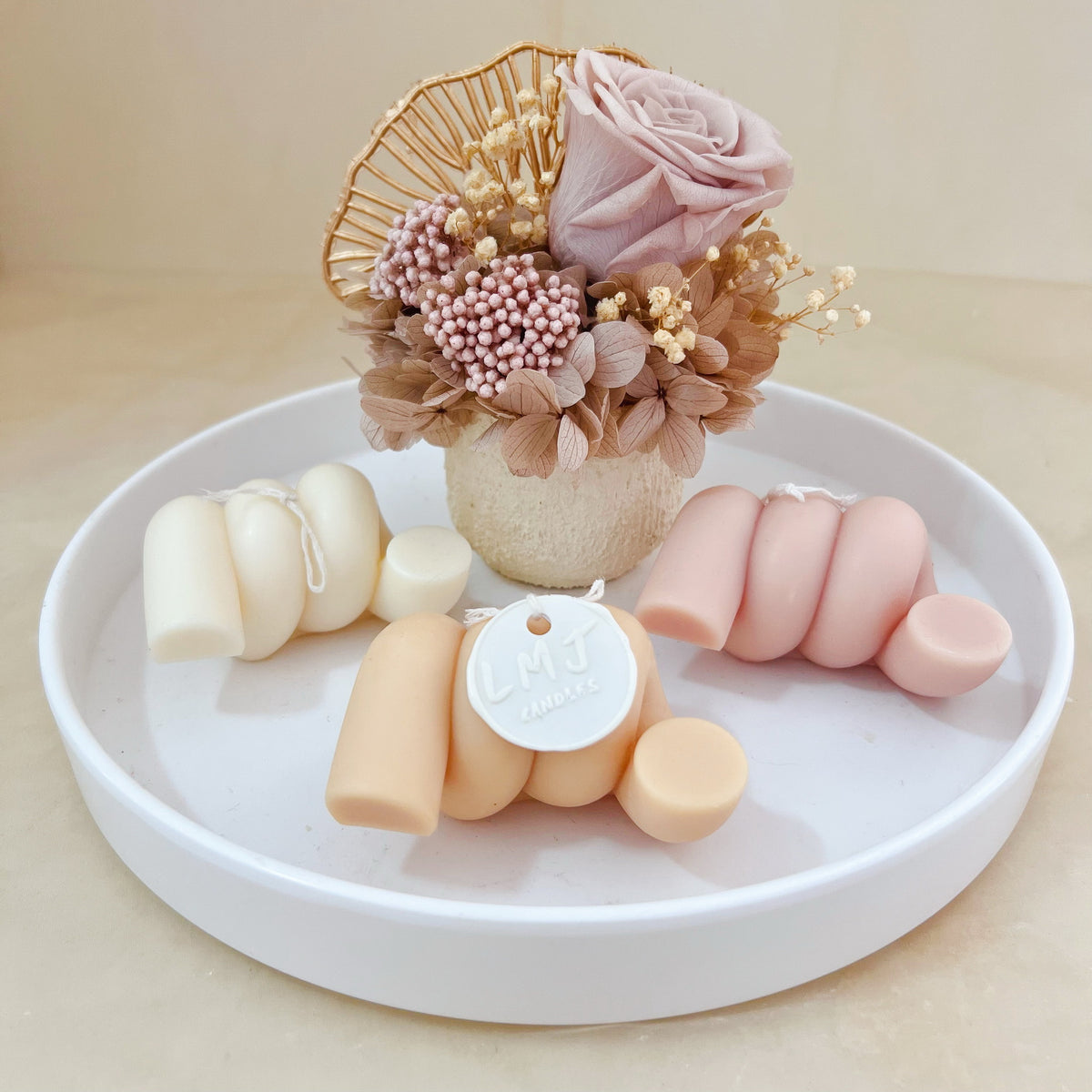 Small Knot Scented Soy Candle - Cute Home Décor | LMJ Candles