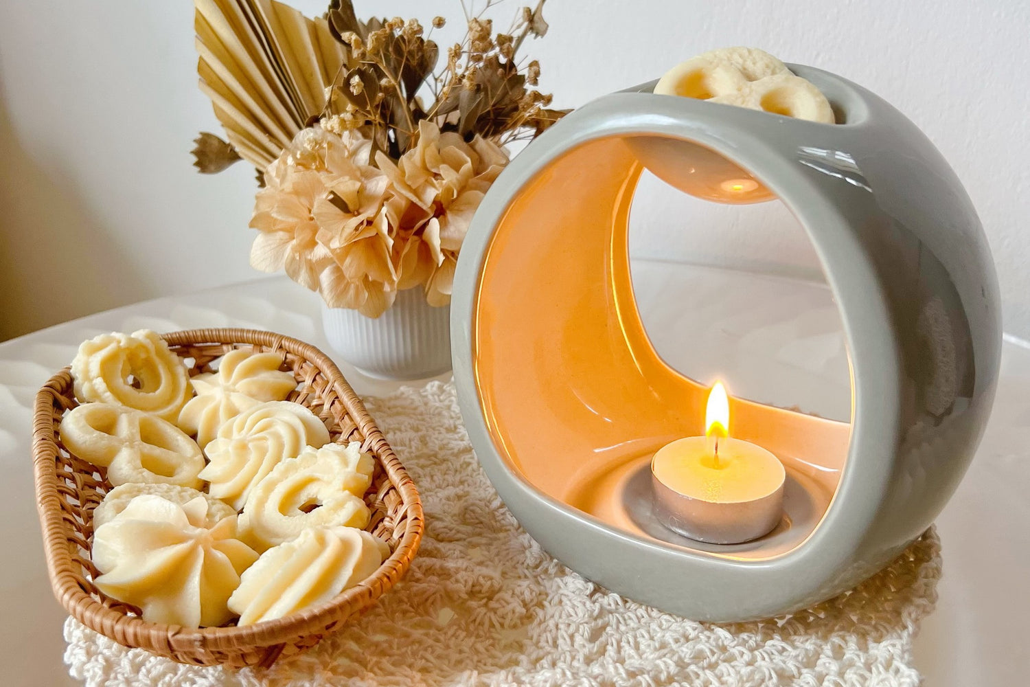 Handmade Cookie Shaped Soy Wax Melts with Ceramic Warmer - LMJ Candles