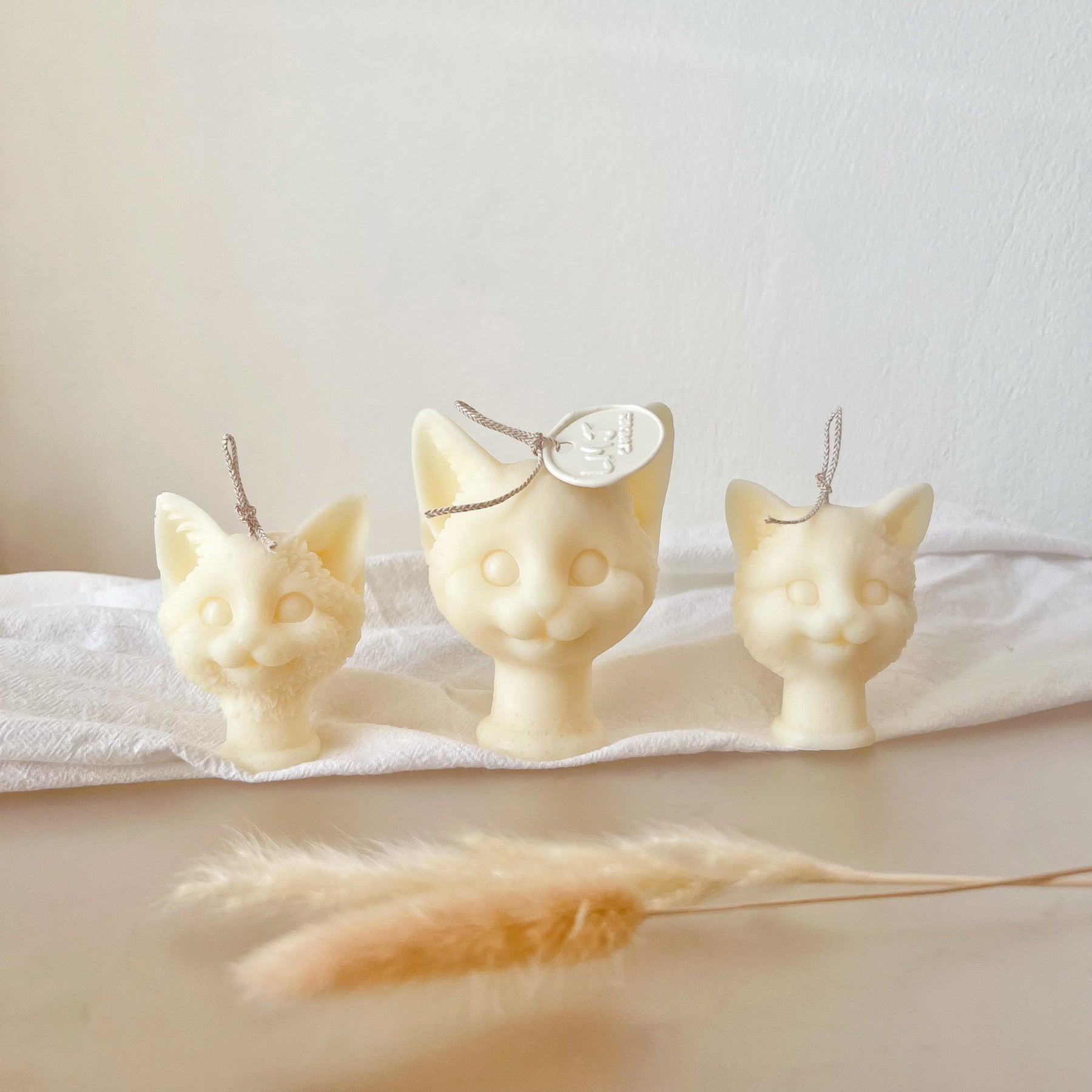 Small Cat Bust Scented Soy Candle: Cat Lovers Gift - LMJ Candles