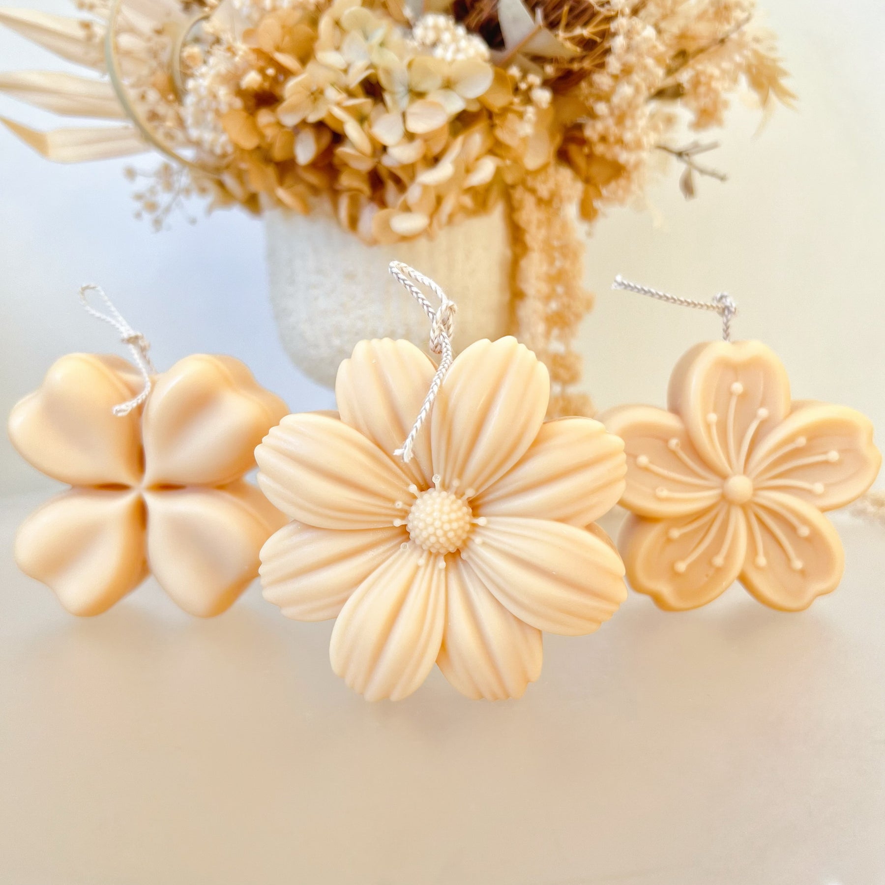 Floral Glow Scented Soy Candle | Cherry Blossom, Daisy & Four Leaf Clover | LMJ Candles
