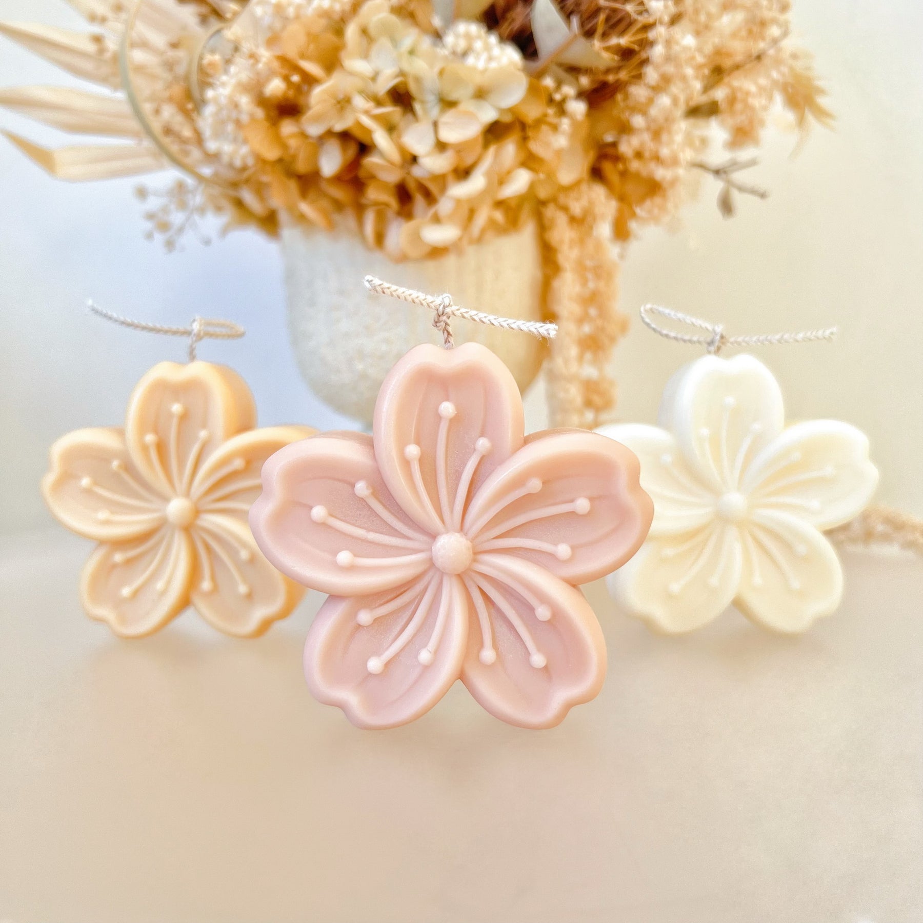 Floral Glow Scented Soy Candle | Cherry Blossom, Daisy & Four Leaf Clover | LMJ Candles