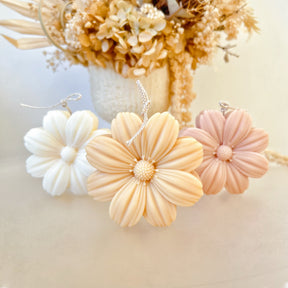 Floral Glow Scented Soy Candle | Cherry Blossom, Daisy & Four Leaf Clover | LMJ Candles