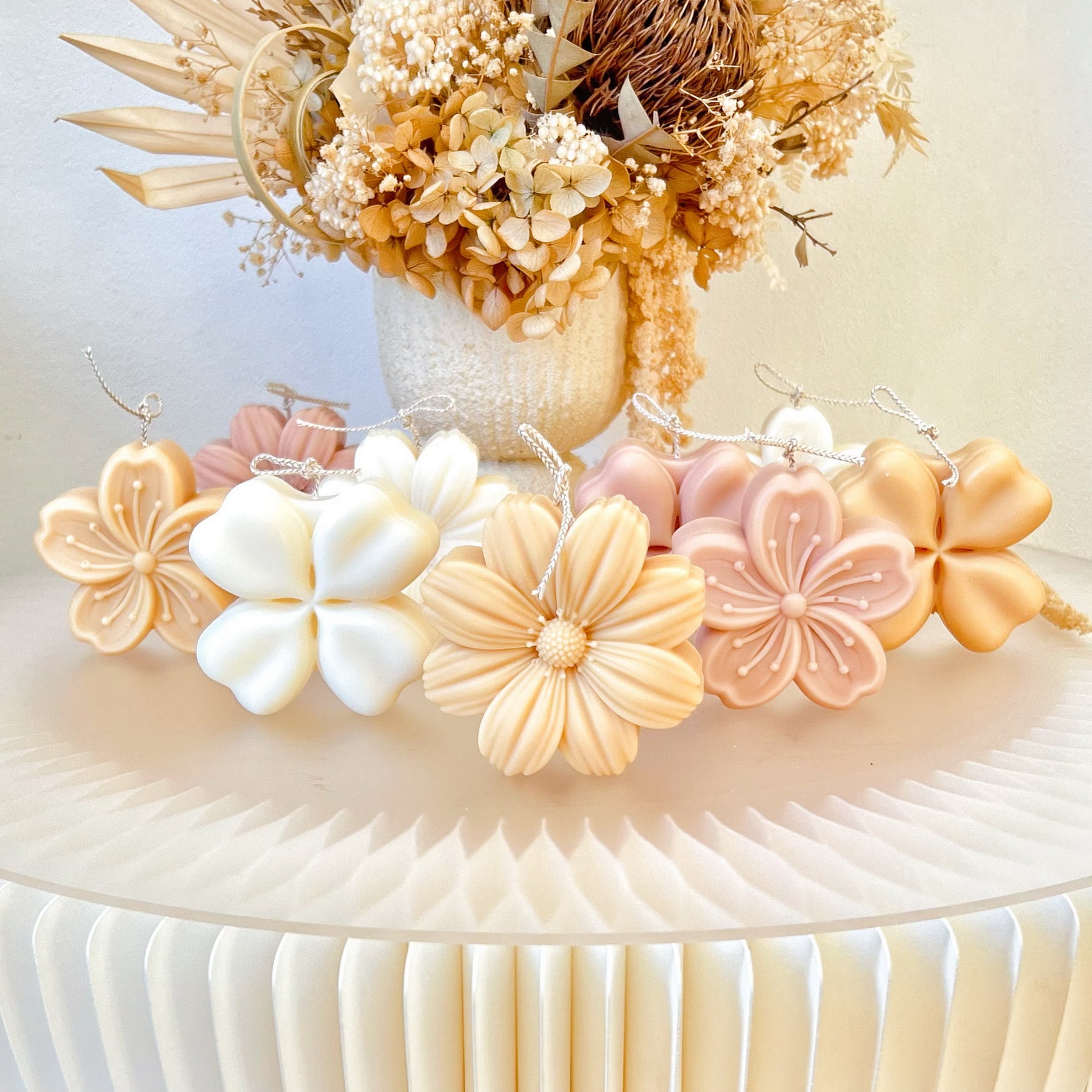 Floral Glow Scented Soy Candle | Cherry Blossom, Daisy & Four Leaf Clover | LMJ Candles