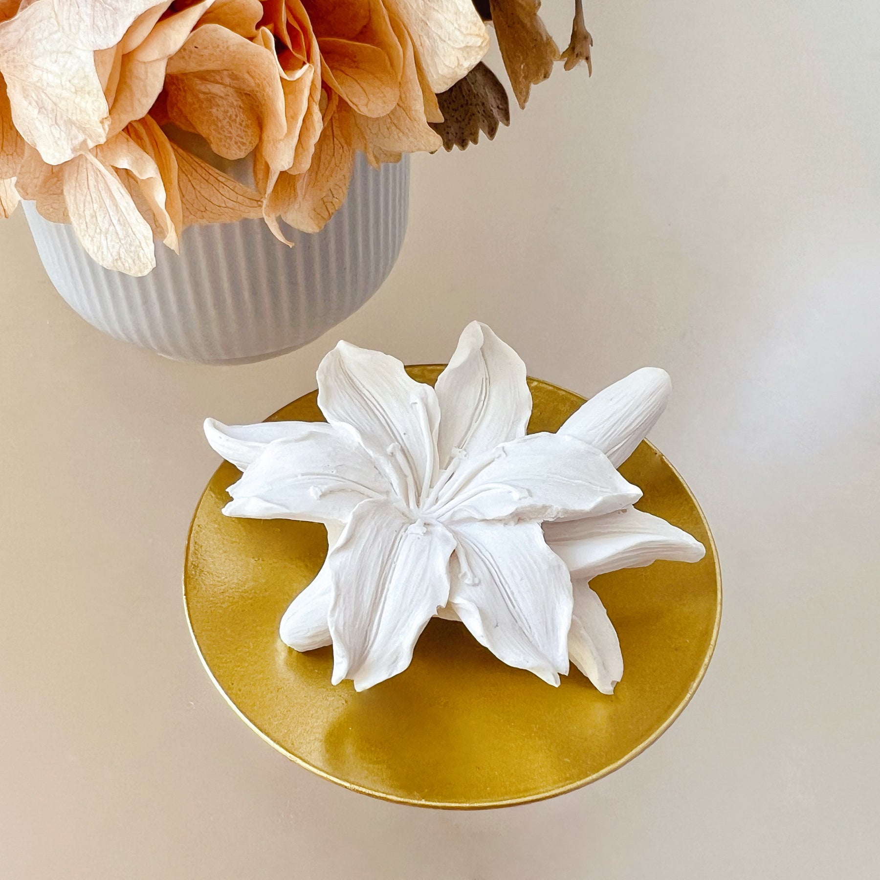 Lily Flower Air Freshener Car Hanging Diffuser | LMJ Candles