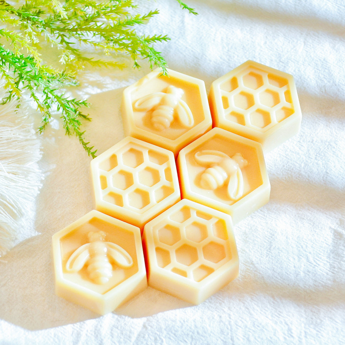 Handmade Soy Wax Melts, Highly Scented Wax Tarts, Bees Honeycomb Wax Melt, LMJ Candles  
