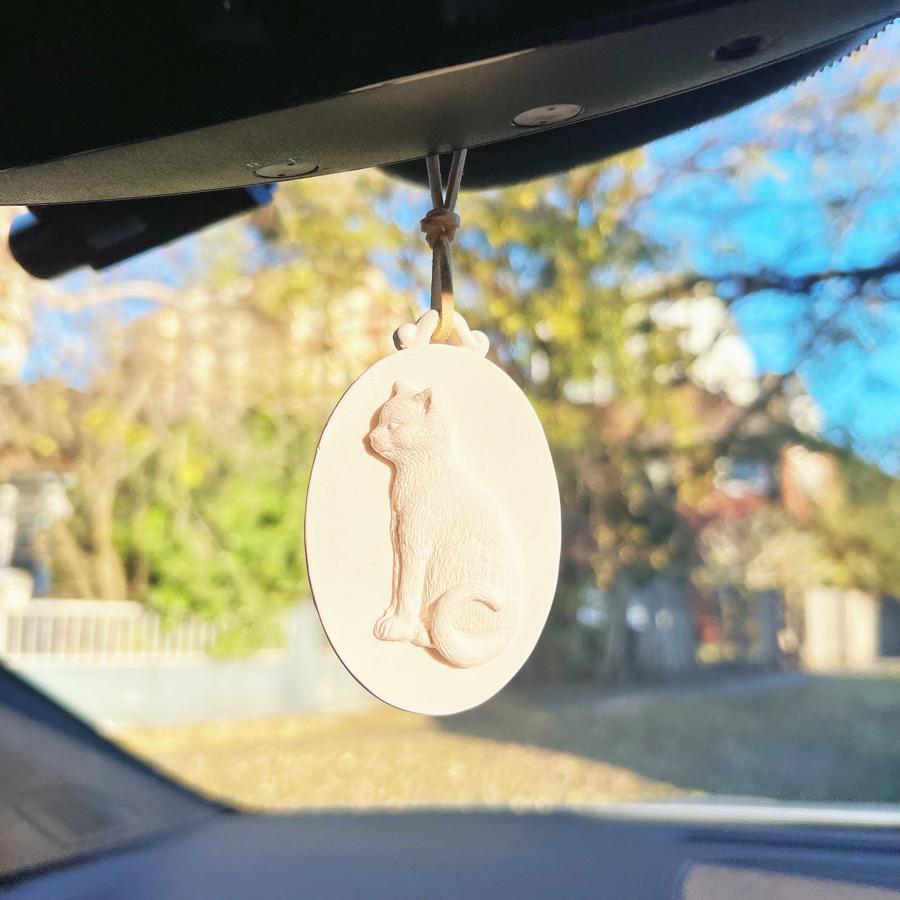 Shorthair Cat - Car Hanging Air Diffuser | LMJ Candles